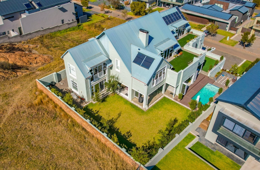 4 Bedroom Property for Sale in Waterfall Country Estate Gauteng