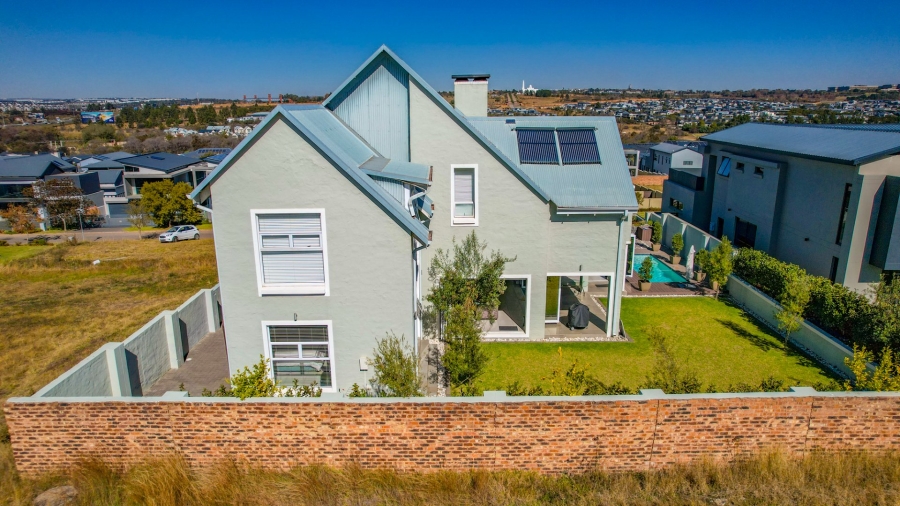 4 Bedroom Property for Sale in Waterfall Country Estate Gauteng