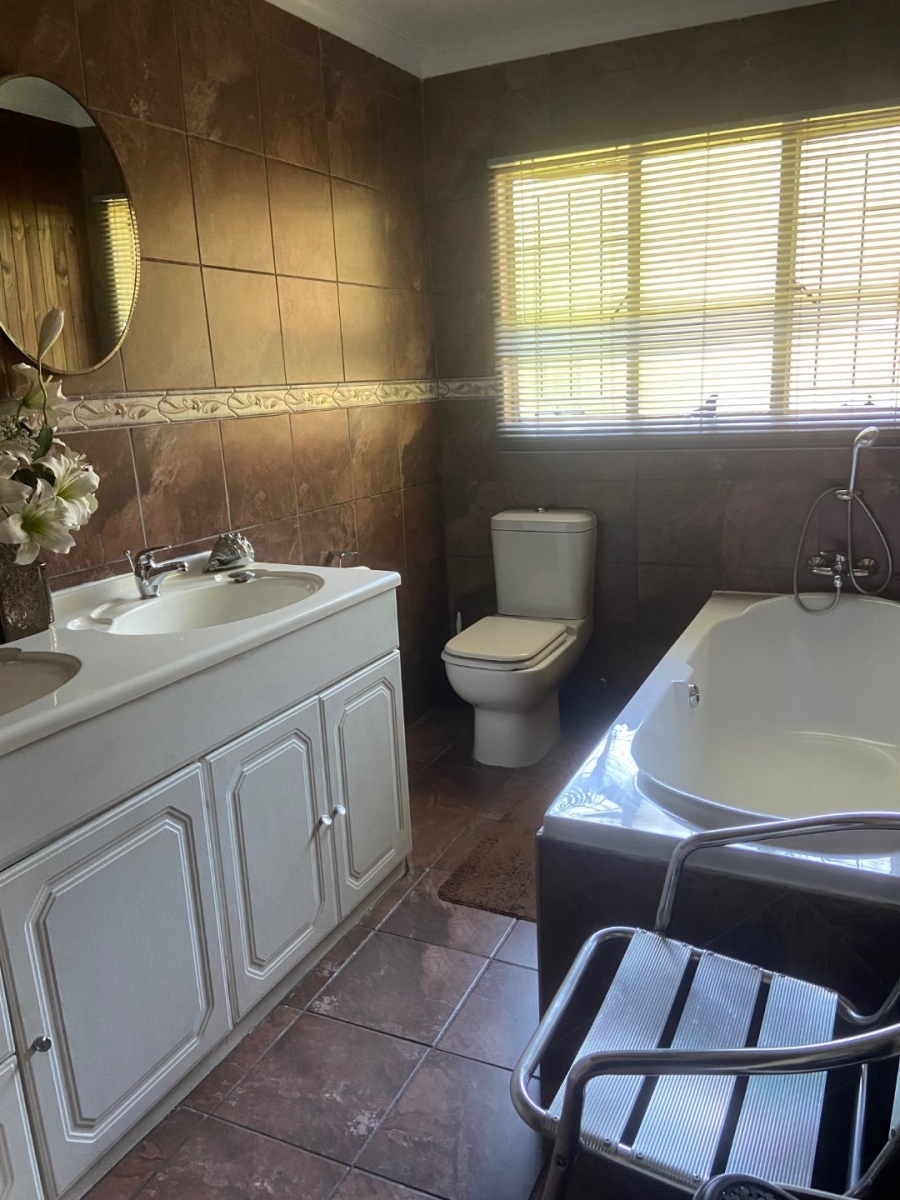 3 Bedroom Property for Sale in Illiondale Gauteng