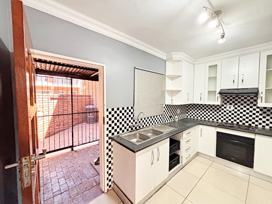 3 Bedroom Property for Sale in Wierda Park Gauteng