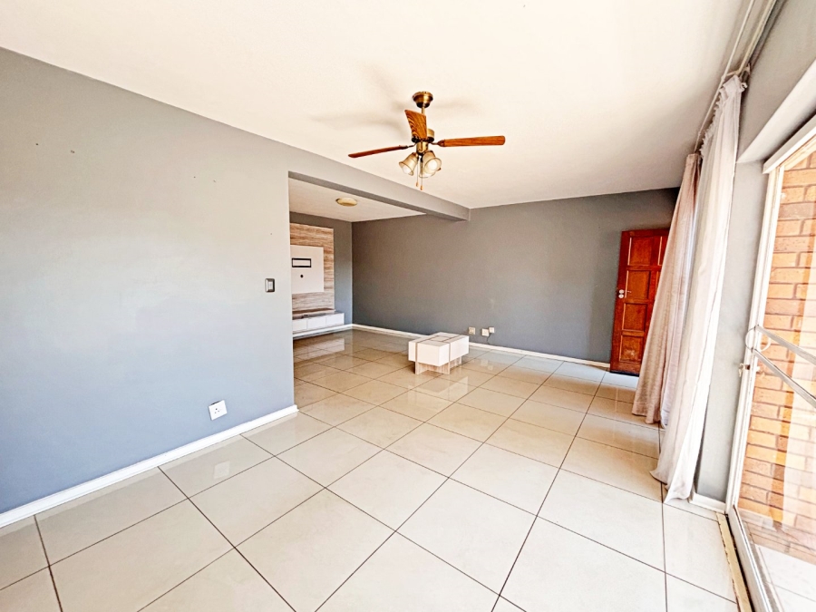 3 Bedroom Property for Sale in Wierda Park Gauteng