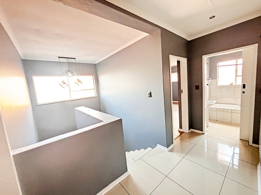 3 Bedroom Property for Sale in Wierda Park Gauteng