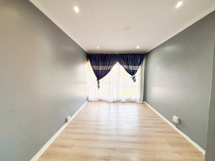 3 Bedroom Property for Sale in Wierda Park Gauteng