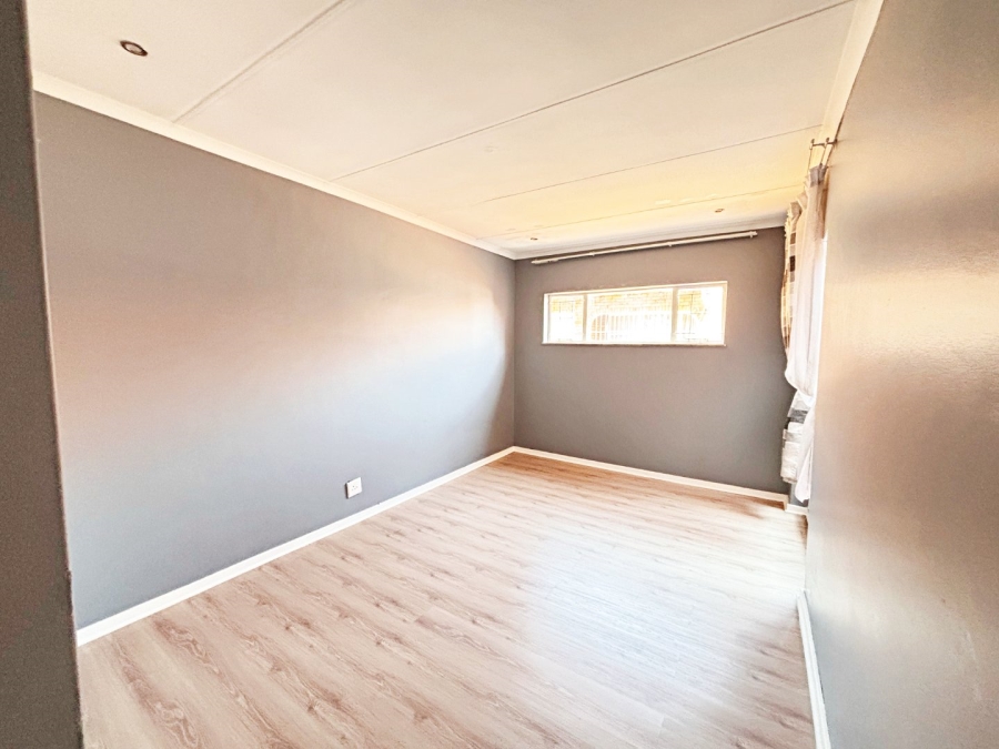 3 Bedroom Property for Sale in Wierda Park Gauteng