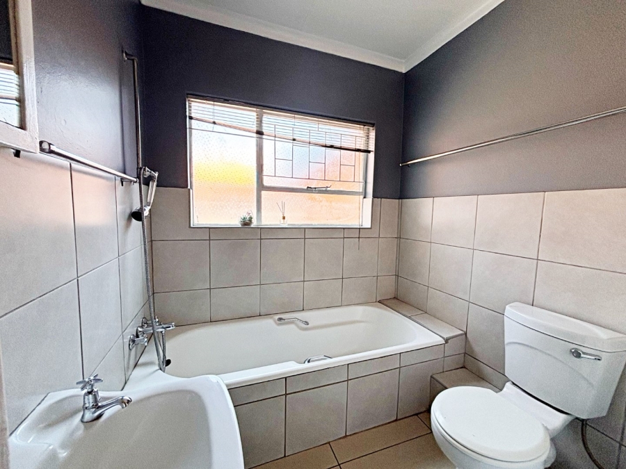 3 Bedroom Property for Sale in Wierda Park Gauteng