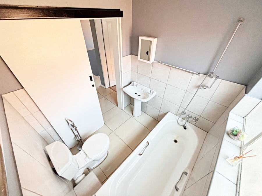 3 Bedroom Property for Sale in Wierda Park Gauteng