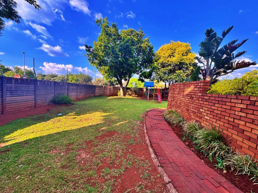 3 Bedroom Property for Sale in Wierda Park Gauteng