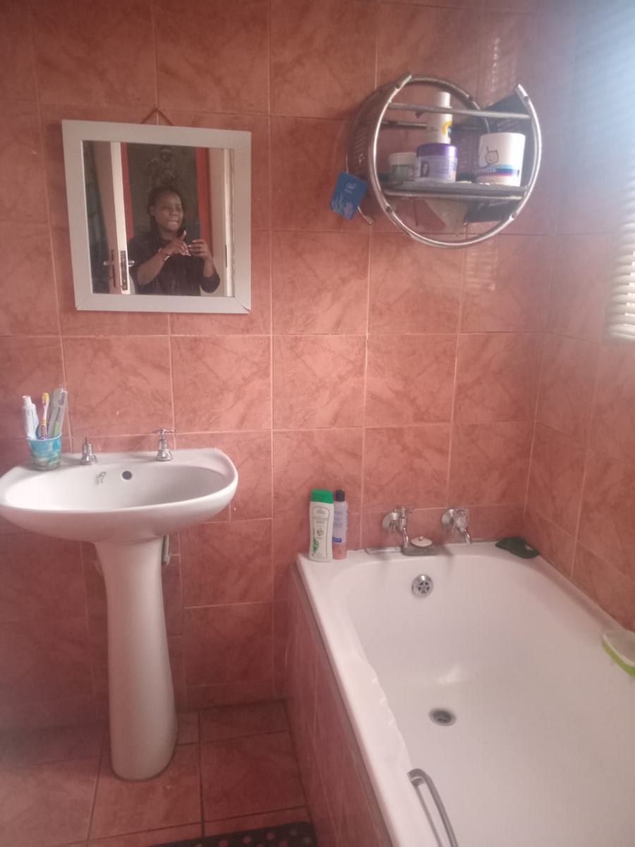 To Let 3 Bedroom Property for Rent in Evans Park Gauteng