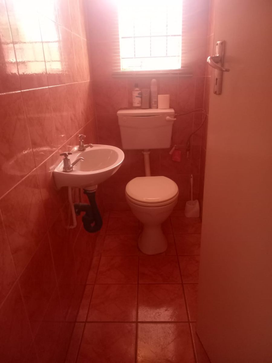 To Let 3 Bedroom Property for Rent in Evans Park Gauteng