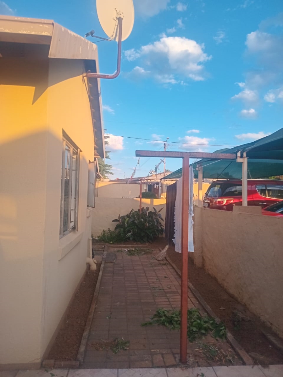 To Let 3 Bedroom Property for Rent in Evans Park Gauteng