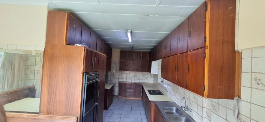 8 Bedroom Property for Sale in West Park Gauteng