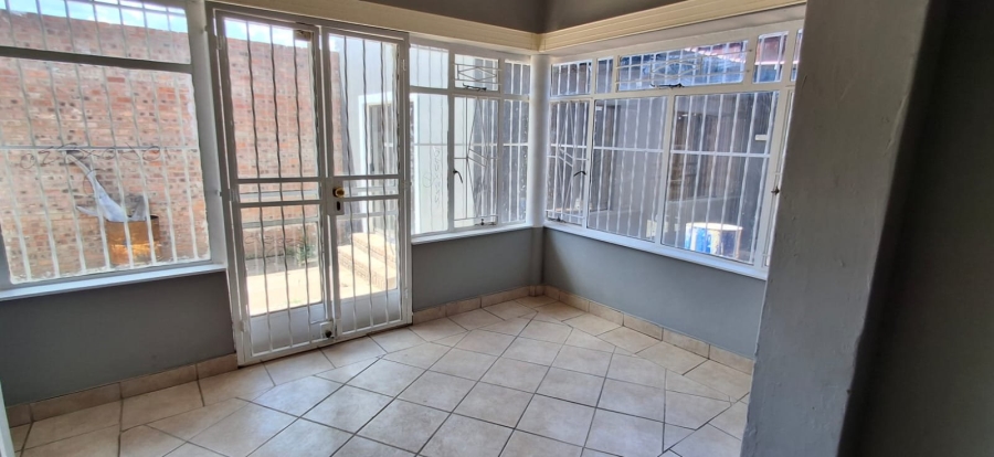 8 Bedroom Property for Sale in West Park Gauteng
