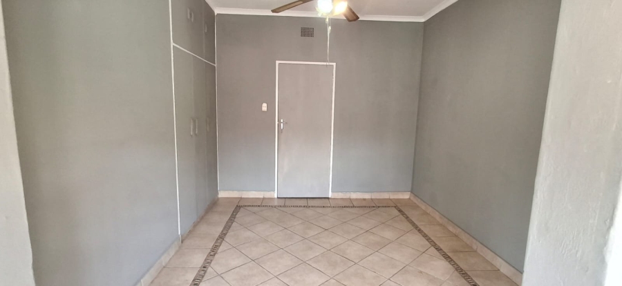 8 Bedroom Property for Sale in West Park Gauteng