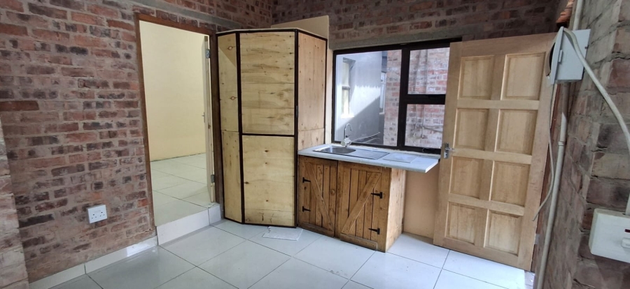 8 Bedroom Property for Sale in West Park Gauteng