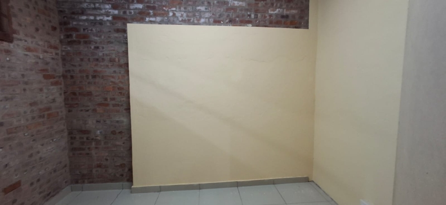 8 Bedroom Property for Sale in West Park Gauteng