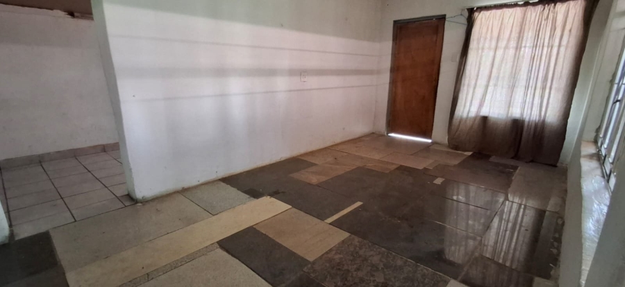 8 Bedroom Property for Sale in West Park Gauteng