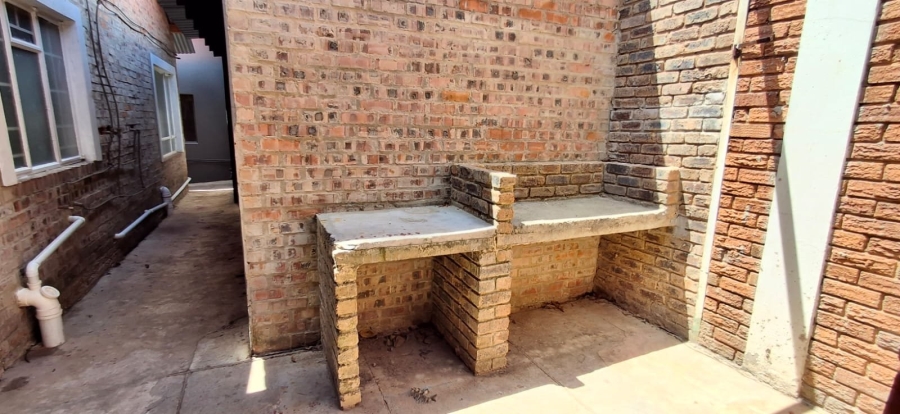 8 Bedroom Property for Sale in West Park Gauteng