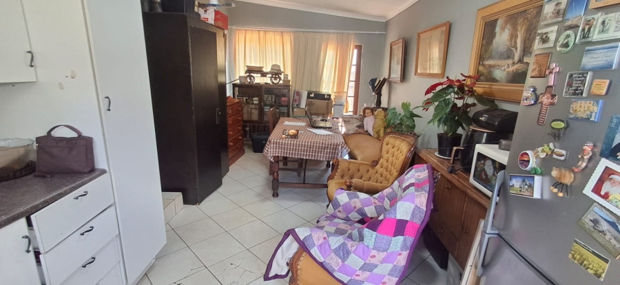 5 Bedroom Property for Sale in Pretoria Gardens Gauteng