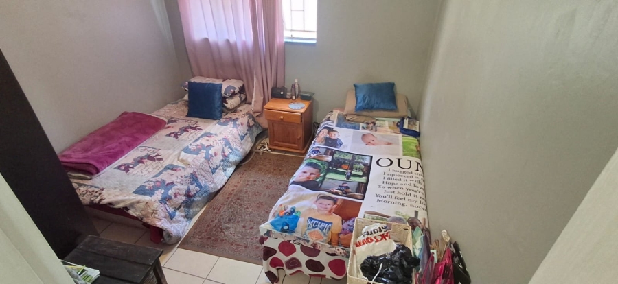 5 Bedroom Property for Sale in Pretoria Gardens Gauteng