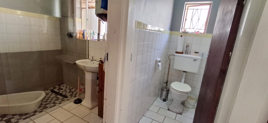5 Bedroom Property for Sale in Pretoria Gardens Gauteng