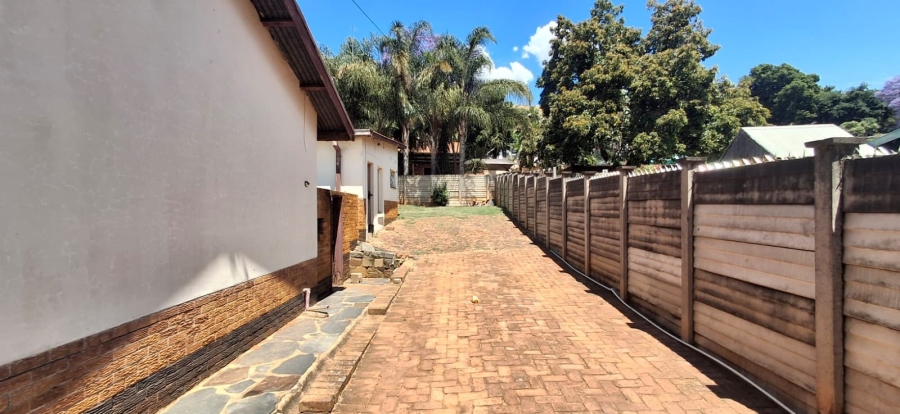 5 Bedroom Property for Sale in Pretoria Gardens Gauteng
