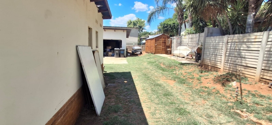 5 Bedroom Property for Sale in Pretoria Gardens Gauteng