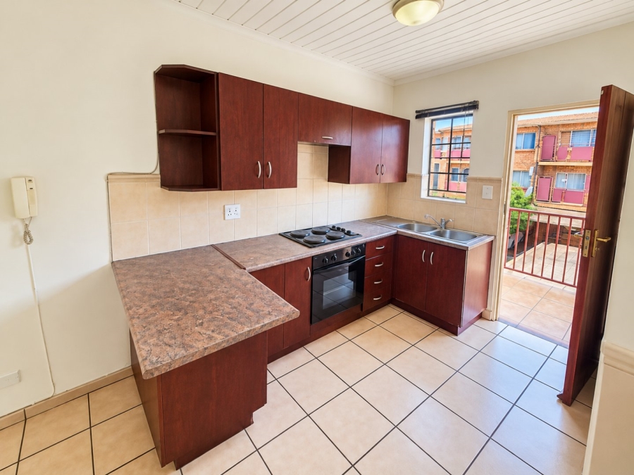 To Let 2 Bedroom Property for Rent in Mountain View Gauteng