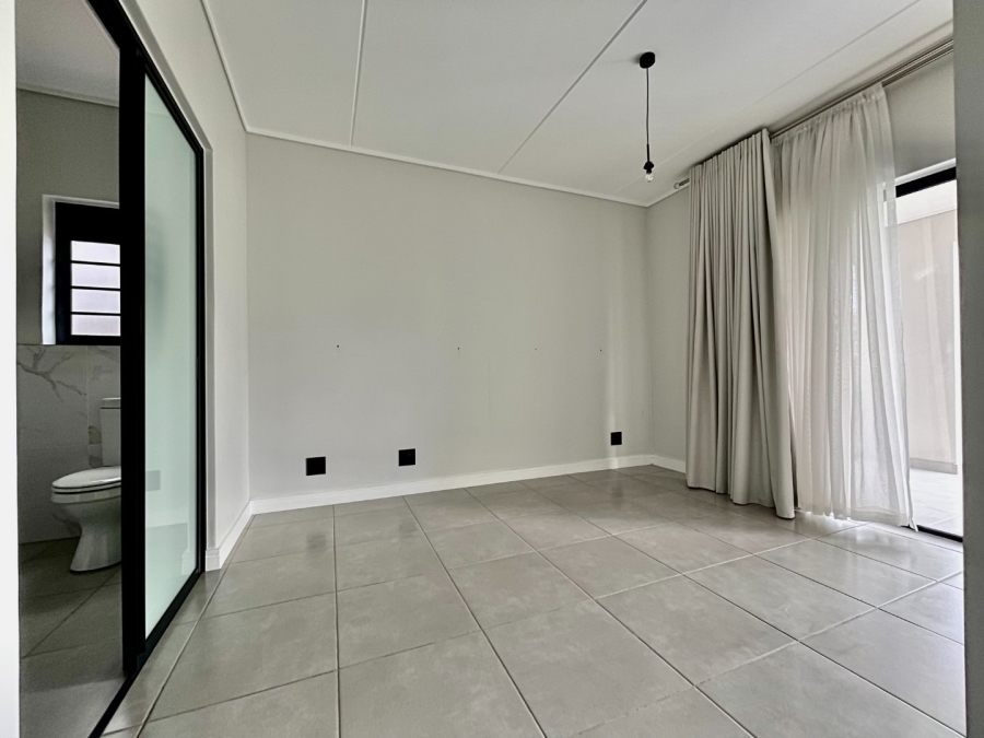 To Let 3 Bedroom Property for Rent in The Polofields Gauteng