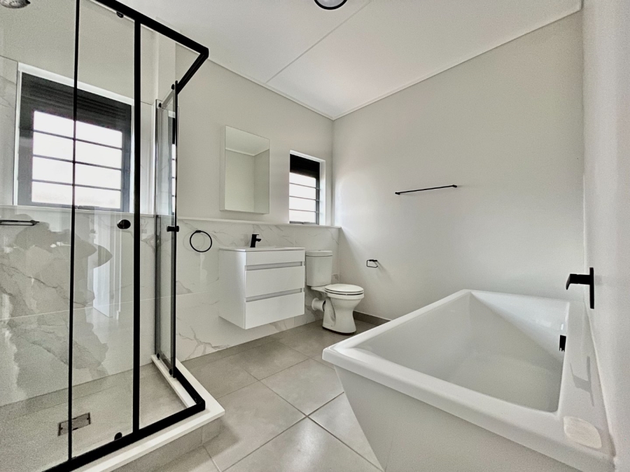 To Let 3 Bedroom Property for Rent in The Polofields Gauteng
