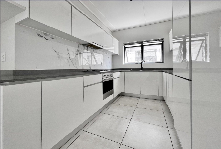 To Let 3 Bedroom Property for Rent in Waterfall Gauteng