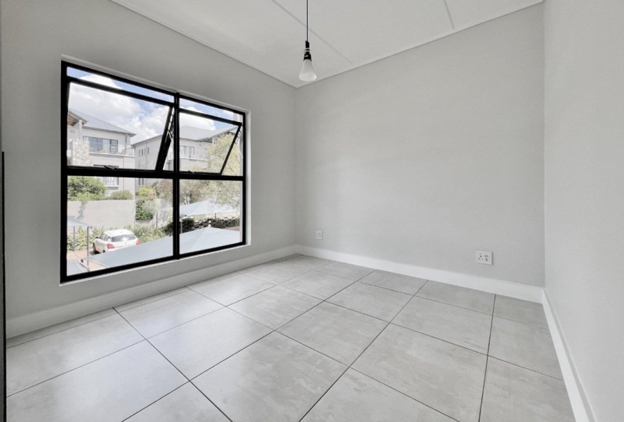 To Let 3 Bedroom Property for Rent in Waterfall Gauteng