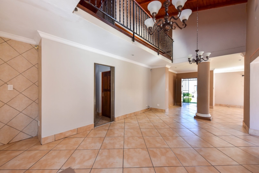 3 Bedroom Property for Sale in Faerie Glen Gauteng