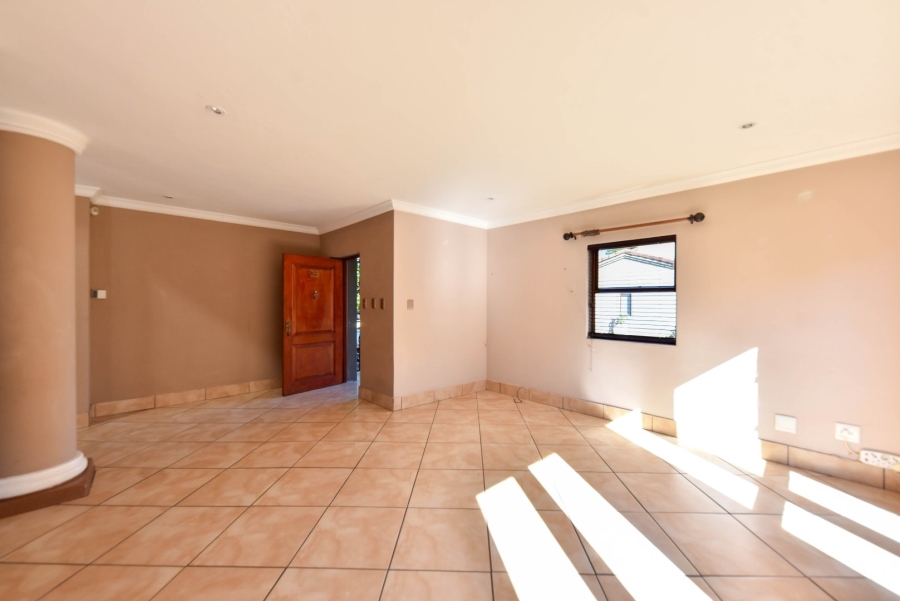 3 Bedroom Property for Sale in Faerie Glen Gauteng