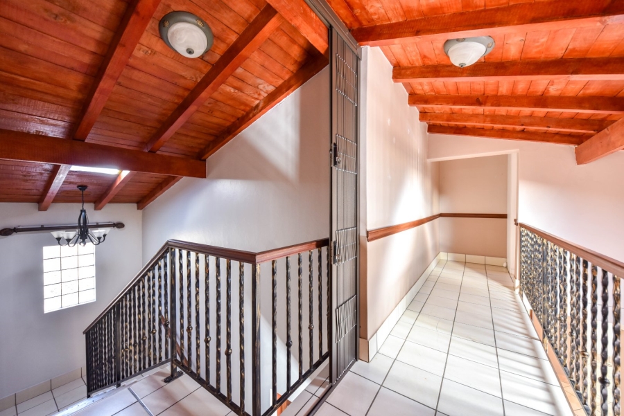 3 Bedroom Property for Sale in Faerie Glen Gauteng