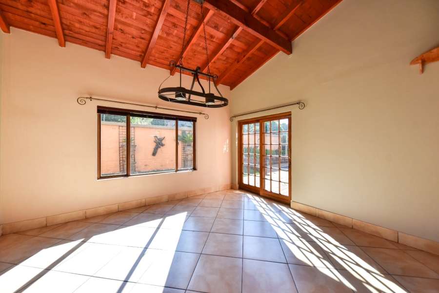 3 Bedroom Property for Sale in Faerie Glen Gauteng