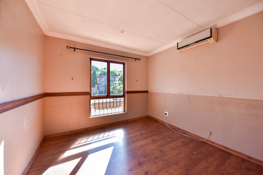 3 Bedroom Property for Sale in Faerie Glen Gauteng