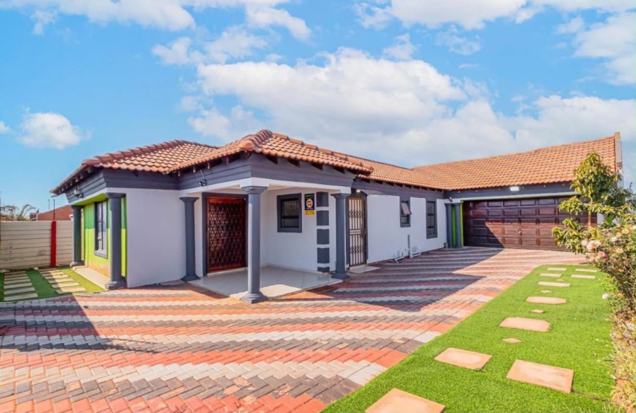 4 Bedroom Property for Sale in Pretoria North Gauteng