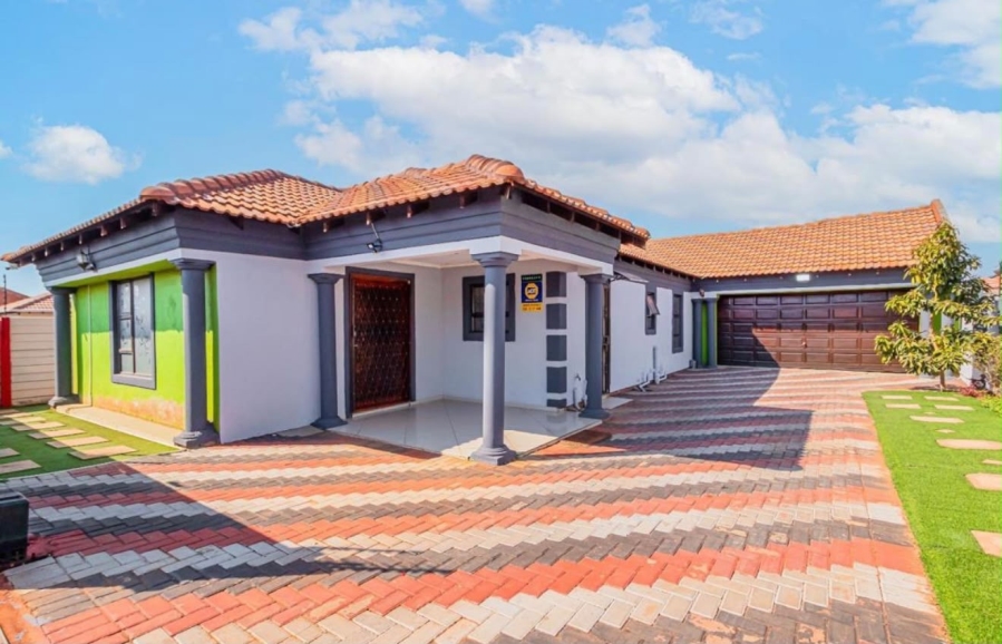 4 Bedroom Property for Sale in Pretoria North Gauteng