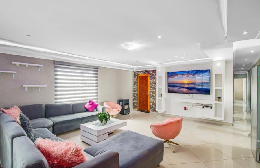 4 Bedroom Property for Sale in Pretoria North Gauteng