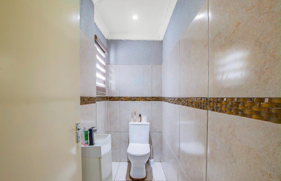 4 Bedroom Property for Sale in Pretoria North Gauteng