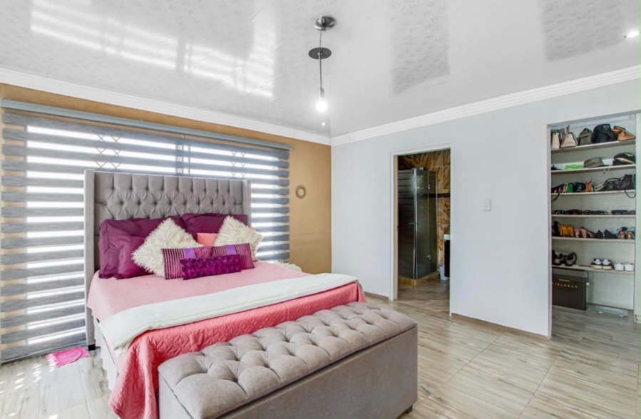 4 Bedroom Property for Sale in Pretoria North Gauteng
