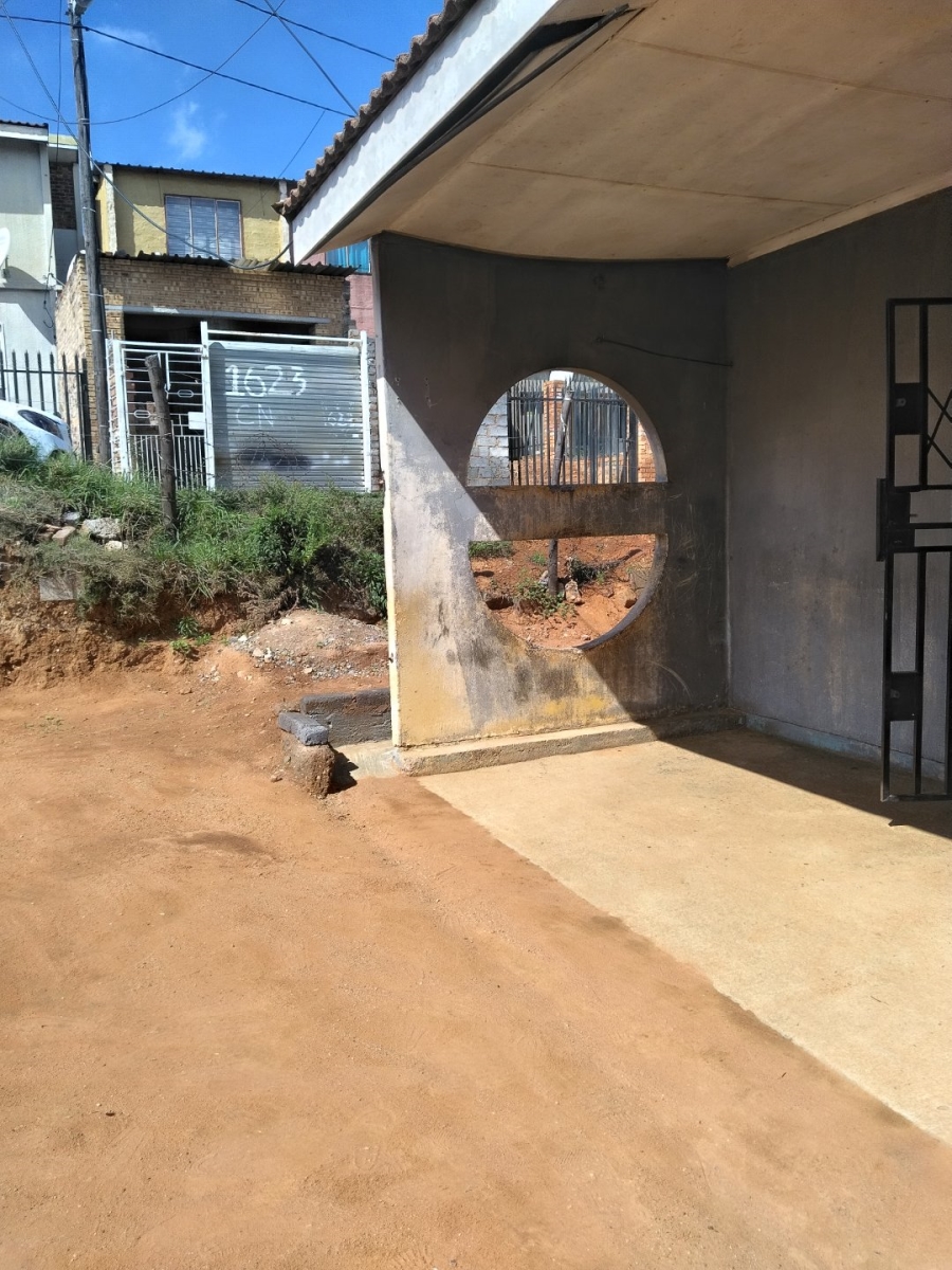  Bedroom Property for Sale in Roodepoort Central Gauteng