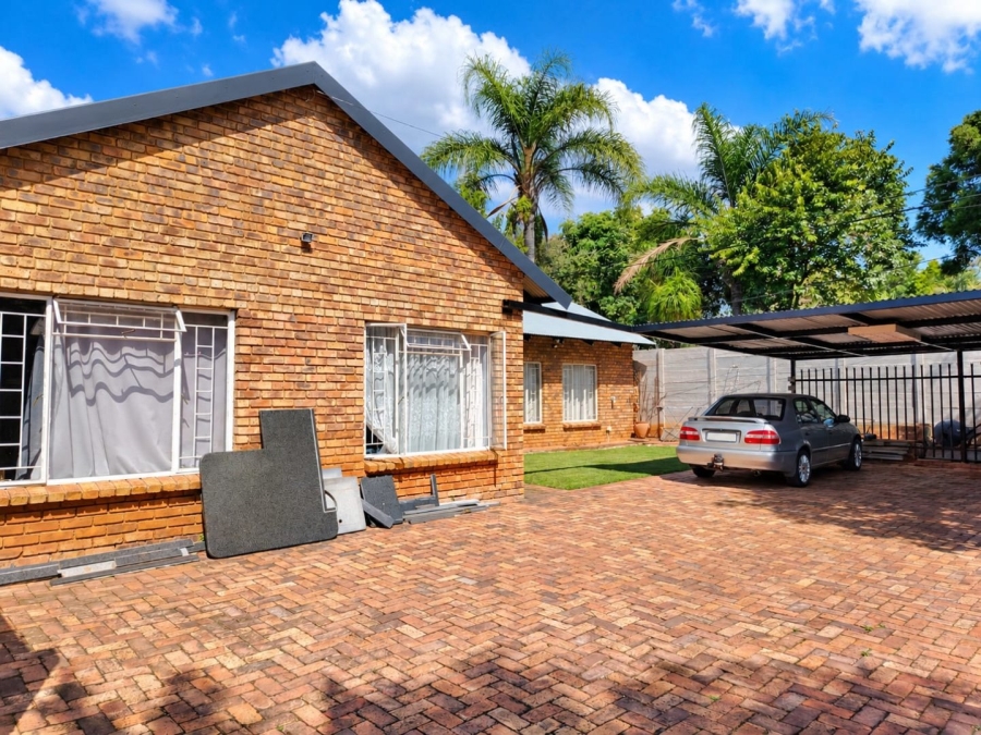 3 Bedroom Property for Sale in Meyerspark Gauteng