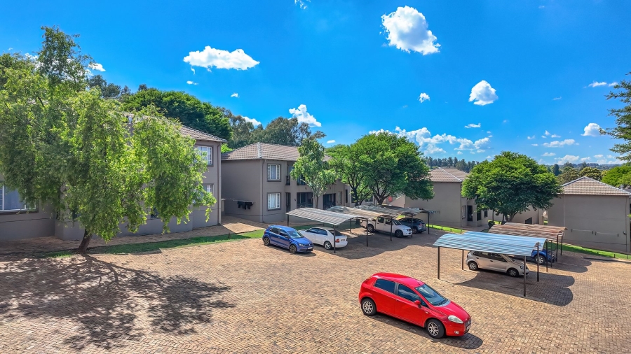 2 Bedroom Property for Sale in Wilgeheuwel Gauteng