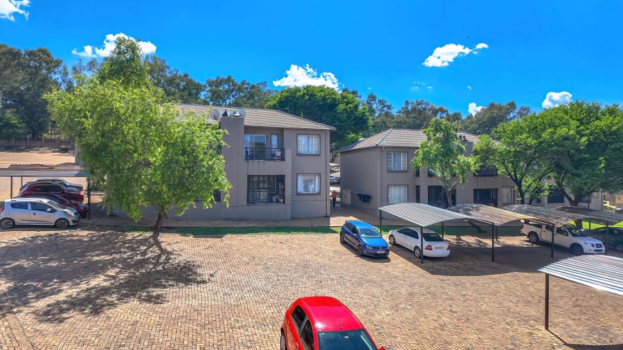 2 Bedroom Property for Sale in Wilgeheuwel Gauteng