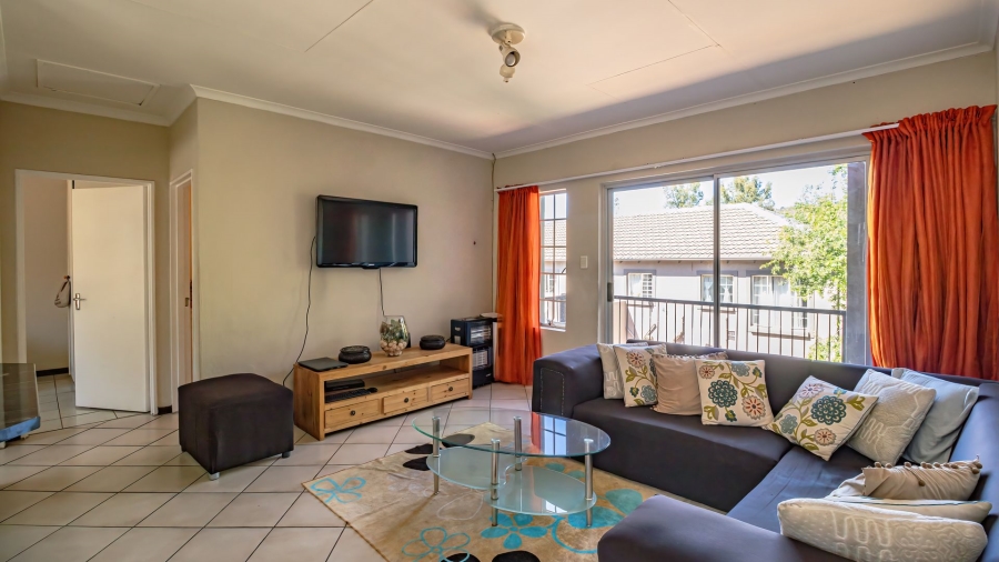 2 Bedroom Property for Sale in Wilgeheuwel Gauteng