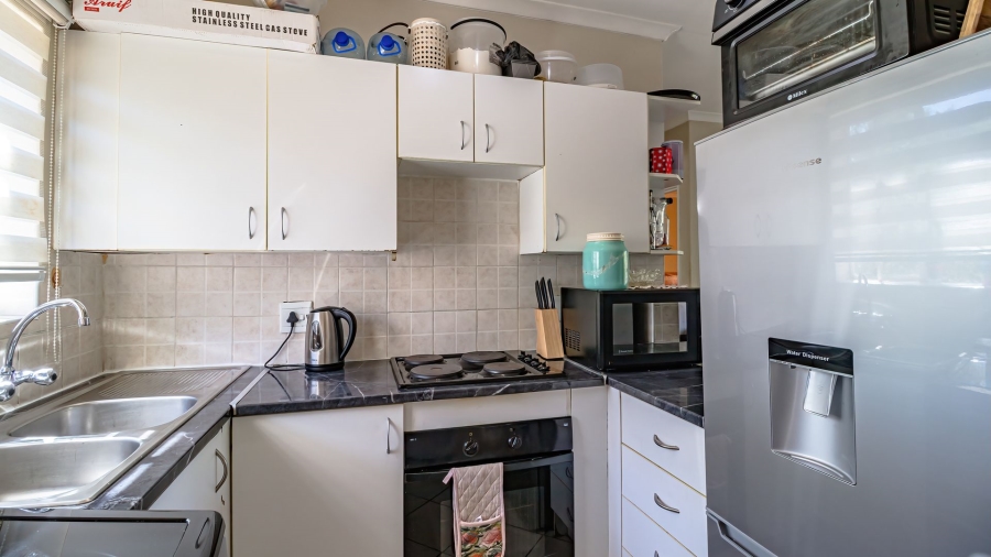 2 Bedroom Property for Sale in Wilgeheuwel Gauteng
