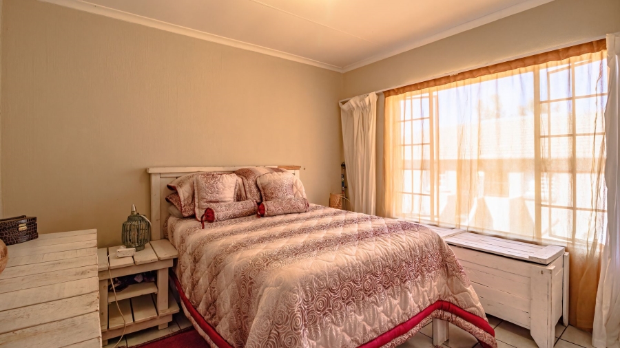 2 Bedroom Property for Sale in Wilgeheuwel Gauteng