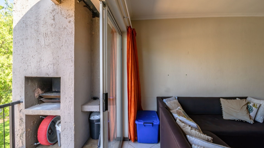 2 Bedroom Property for Sale in Wilgeheuwel Gauteng