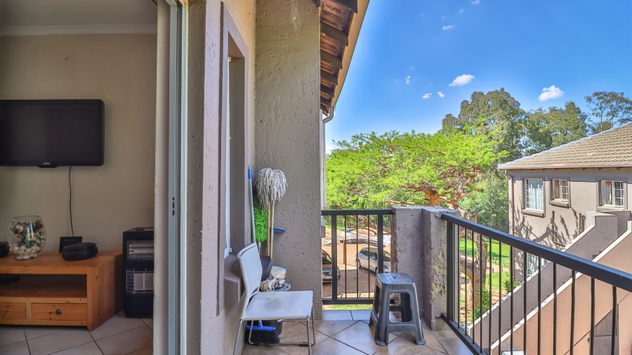 2 Bedroom Property for Sale in Wilgeheuwel Gauteng